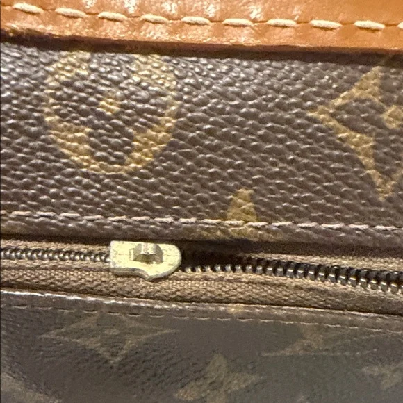 Louis Vuitton Tan and Brown Monogram Briefcase VINTAGE - Picture 6 of 16